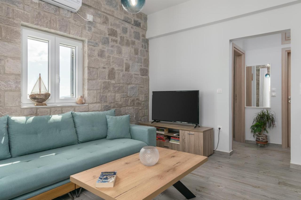 Balliu Apartment Triovasálos Esterno foto